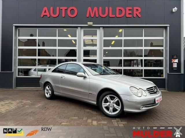 Grijs Gebruikt 2004 Mercedes 200 Avantgarde Sedan | € 6.975 (Eerlijke prijs) - Afbeelding 1/3