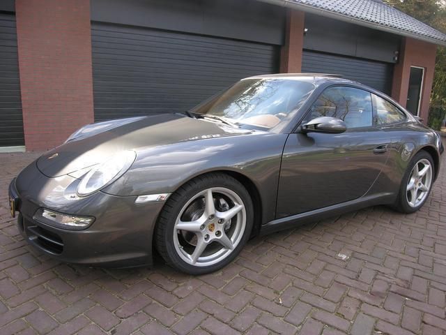 Grijs Gebruikt 2006 Porsche 911 Carrera Coupé | € 39.750 (Super prijs) - Afbeelding 1/4