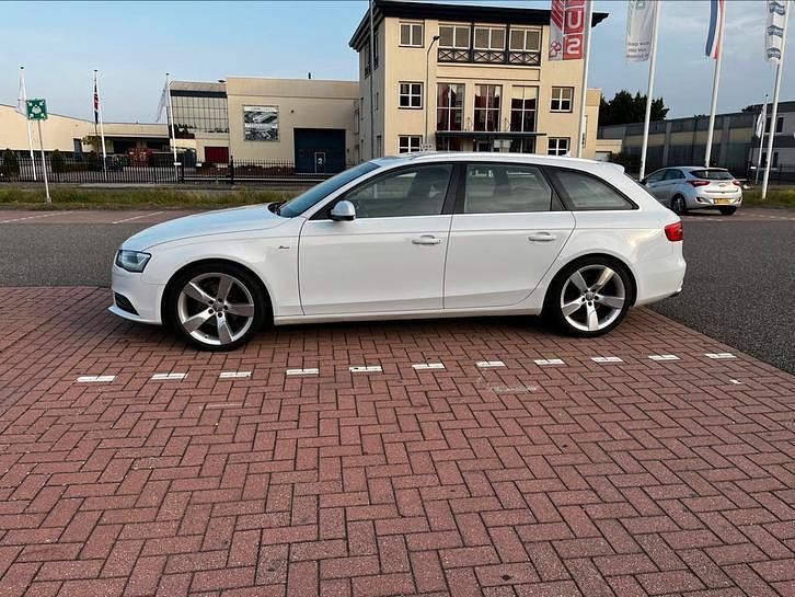 Gebruikt 2013 Audi A4 Stationwagen | € 8.000 (Goede deal) - Afbeelding 1/4