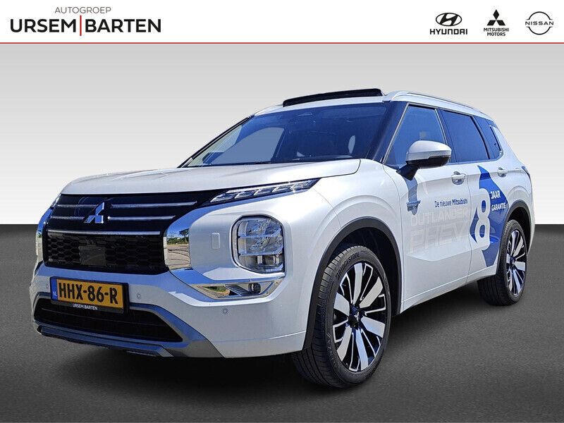 Wit Gebruikt 2025 Mitsubishi Outlander P-HEV Instyle SUV | € 58.630 - Afbeelding 1/4