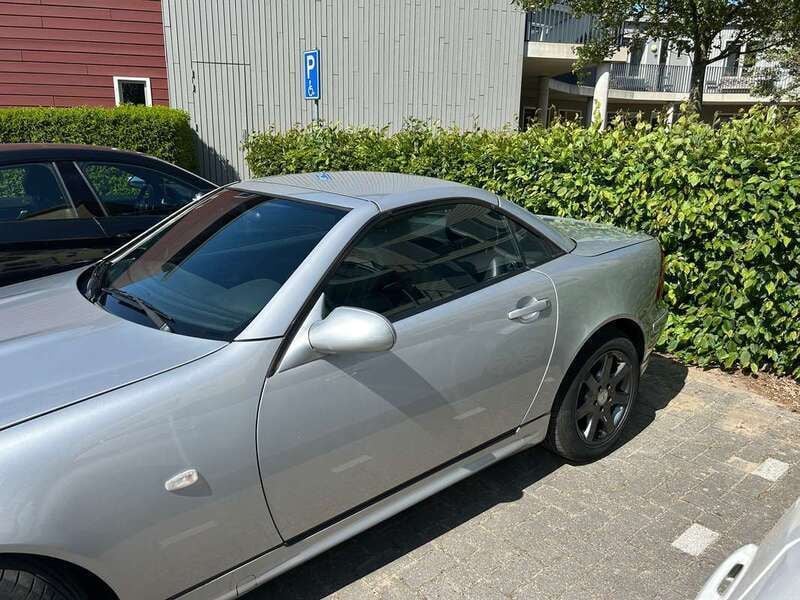 Zilver Gebruikt 1999 Mercedes SLK200 Cabriolet | € 3.500 (Goede deal) - Afbeelding 1/4