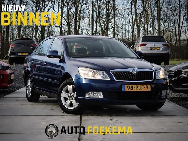 Blauw Gebruikt 2011 Skoda Octavia Business Line Hatchback | € 5.950 (Eerlijke prijs) - Afbeelding 1/4