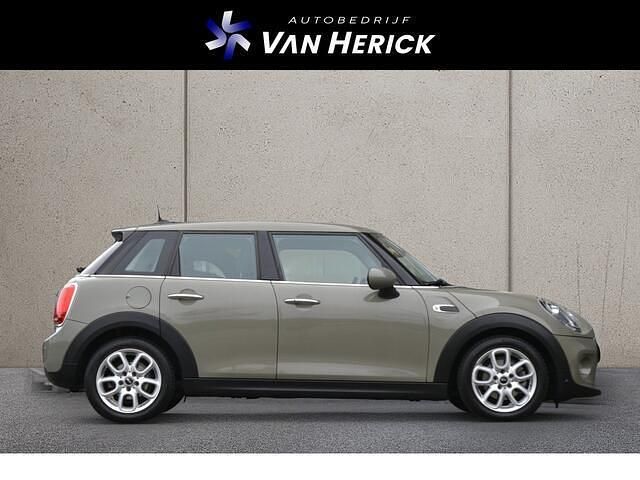 Occasion Mini Cooper Pepper 136 PK (100 kW) 2019 Grijs (metallic) Hatchback