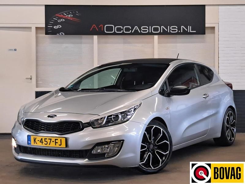 Grijs Gebruikt 2013 Kia ProCeed Hatchback | € 8.795 (Iets duurder) - Afbeelding 1/4