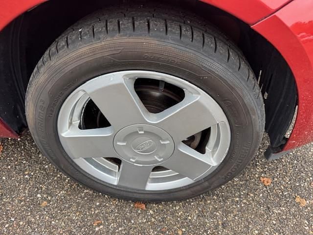 Occasion Ford Fiesta Futura 80 PK (58 kW) 2006 Oranje Hatchback