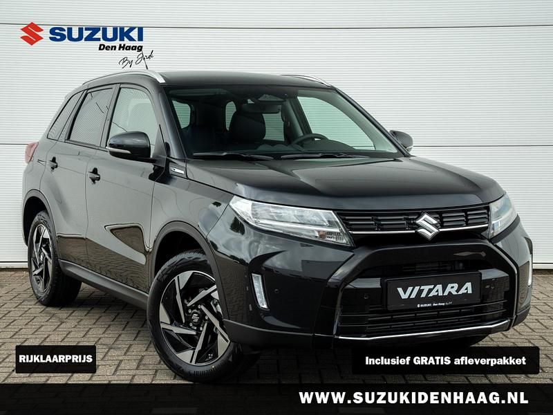 Zwart Nieuw 2025 Suzuki Vitara Style SUV | € 37.298 (Duur) - Afbeelding 1/3