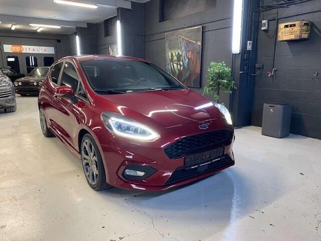 Rood Occasion 2020 Ford Fiesta ST-Line Hatchback | € 15.800 (Iets duurder) - Afbeelding 1/4