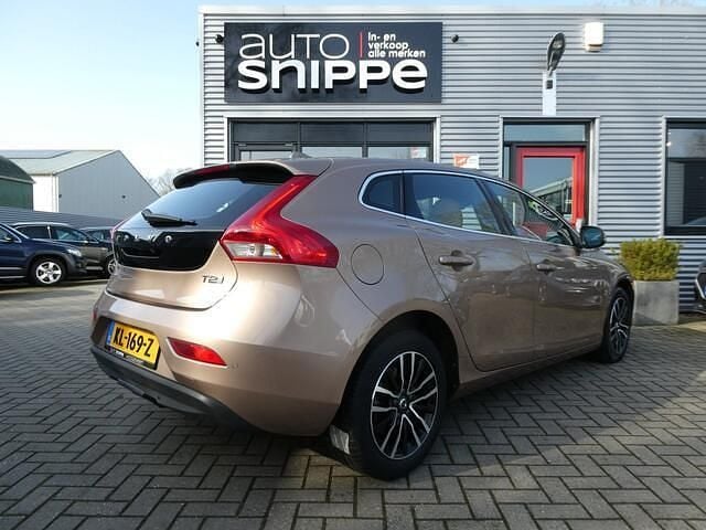Occasion Volvo V40 Inscription 123 PK (90 kW) 2016 Bruin Hatchback