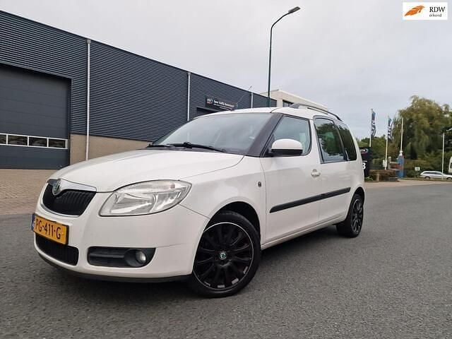 Wit Gebruikt 2010 Skoda Roomster Stationwagen | € 2.950 (Goede deal) - Afbeelding 1/4