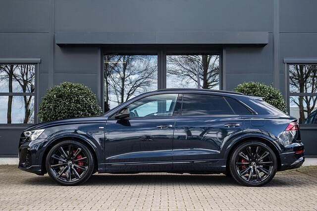 Nieuw Audi Q8 Competition 488 PK (358 kW) 2026 Blauw SUV