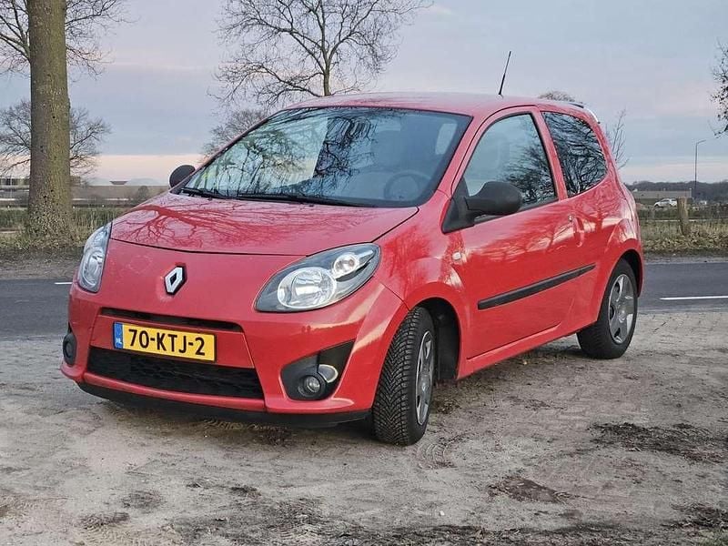 Rood Occasion 2010 Renault Twingo Authentique Hatchback | € 1.750 (Super prijs) - Afbeelding 1/4