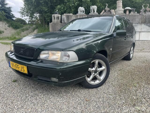 Groen Gebruikt 2000 Volvo V70 Stationwagen | € 950 (Super prijs) - Afbeelding 1/4