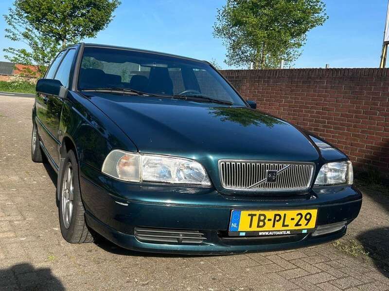 Groen Gebruikt 1998 Volvo S70 Sedan | € 3.000 - Afbeelding 1/4
