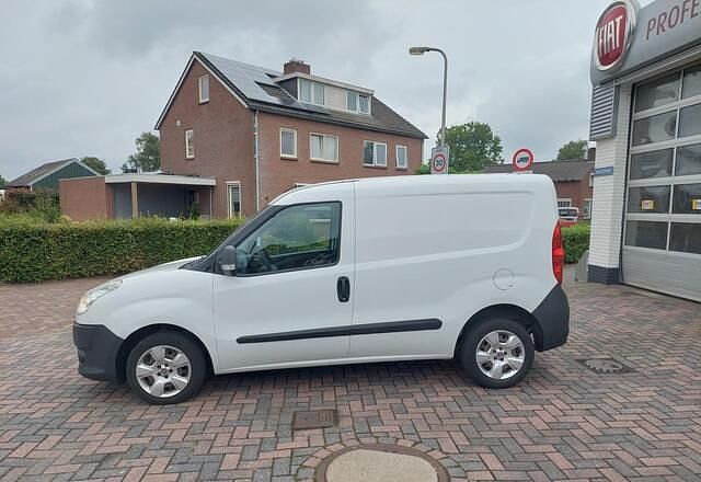 Occasion Fiat Doblò 90 PK (66 kW) 2012 Wit MPV