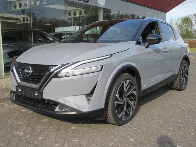 Grijs Gebruikt 2023 Nissan Qashqai Tekna SUV | € 31.445 (Eerlijke prijs) - Afbeelding 1/4