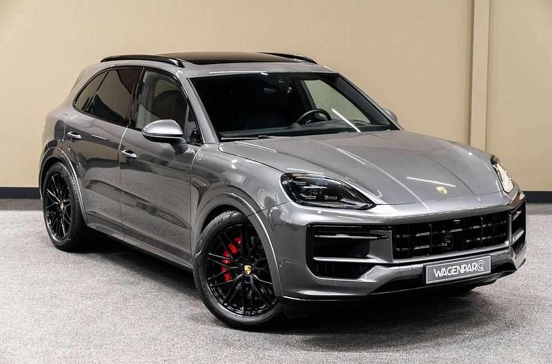 Grijs, metallic lak Gebruikt 2024 Porsche Cayenne S E-Hybrid SUV | € 134.495 (Goede deal) - Afbeelding 1/4