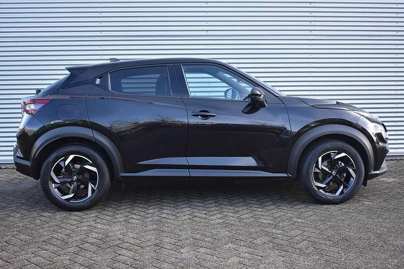 Occasion Nissan Juke N-Connecta 114 PK (83 kW) 2024 Zwart SUV