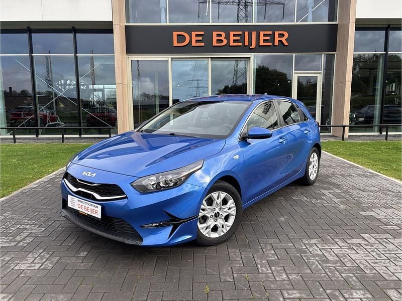 Blauw Gebruikt 2022 Kia Ceed Hatchback | € 23.545 (Eerlijke prijs) - Afbeelding 1/4