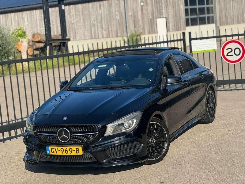 Zwart Gebruikt 2013 Mercedes CLA250 Edition 1 Sedan | € 16.750 (Iets duurder) - Afbeelding 1/4