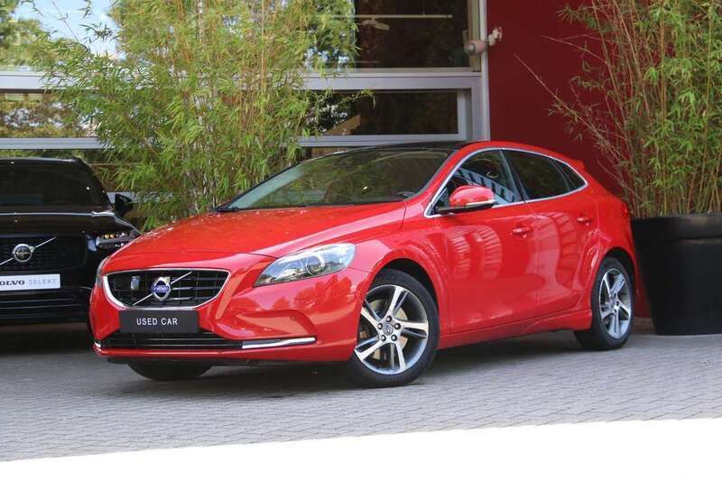 Rood Gebruikt 2014 Volvo V40 Summum Stationwagen | € 20.900 - Afbeelding 1/4