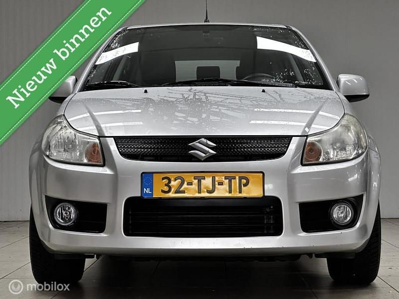 Grijs Occasion 2006 Suzuki SX4 Exclusive MPV | € 3.495 (Eerlijke prijs) - Afbeelding 1/4