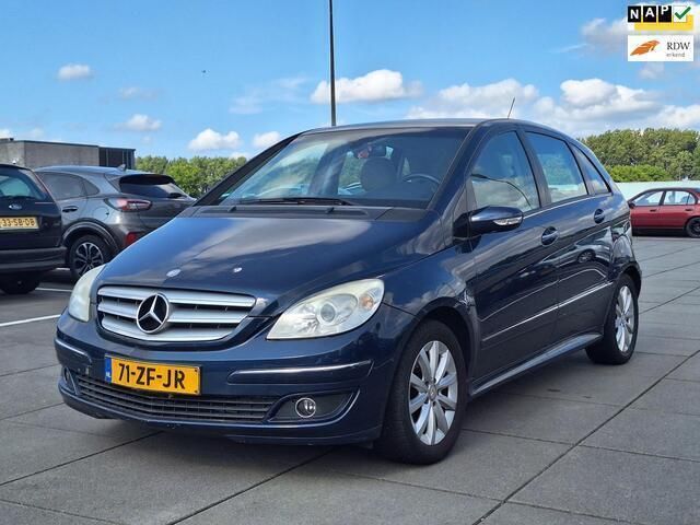Blauw, metallic lak Gebruikt 2008 Mercedes B170 MPV | € 3.500 - Afbeelding 1/4