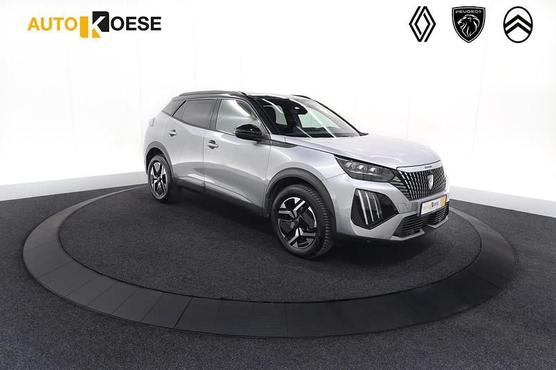 Grijs Gebruikt 2024 Peugeot 2008 GT SUV | € 30.795 (Duur) - Afbeelding 1/4