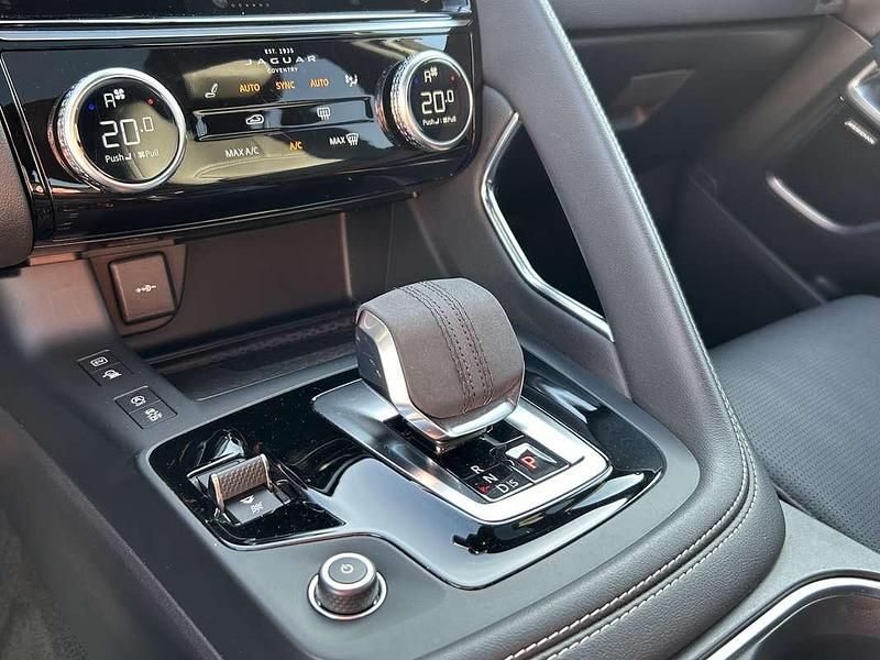 Occasion Jaguar E-Pace R-Dynamic 309 PK (227 kW) 2022 Blauw, metallic lak SUV