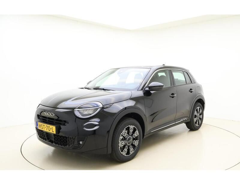 Zwart Nieuw 2025 Fiat 600 SUV | € 29.645 (Goede deal) - Afbeelding 1/3