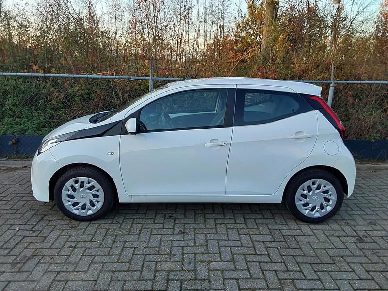 Occasion Toyota Aygo X-play 72 PK (52 kW) 2021 Wit Hatchback