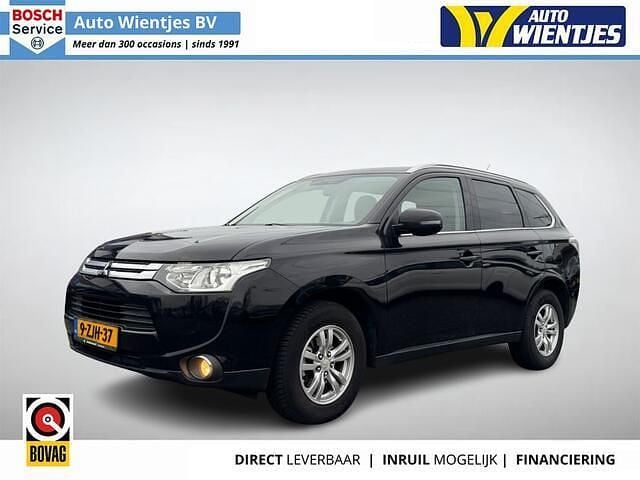 Zwart Occasion 2015 Mitsubishi Outlander SUV | € 10.450 (Goede deal) - Afbeelding 1/4