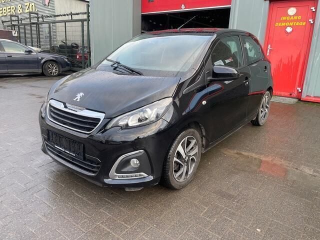 Zwart Gebruikt 2021 Peugeot 108 Allure Hatchback | € 9.999 (Goede deal) - Afbeelding 1/4