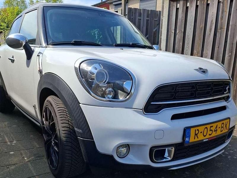 Wit Gebruikt 2015 Mini Cooper SD Hatchback | € 13.500 - Afbeelding 1/4
