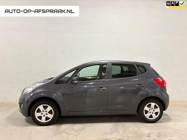 Grijs Gebruikt 2015 Kia Venga Hatchback | € 5.999 (Super prijs) - Afbeelding 1/4