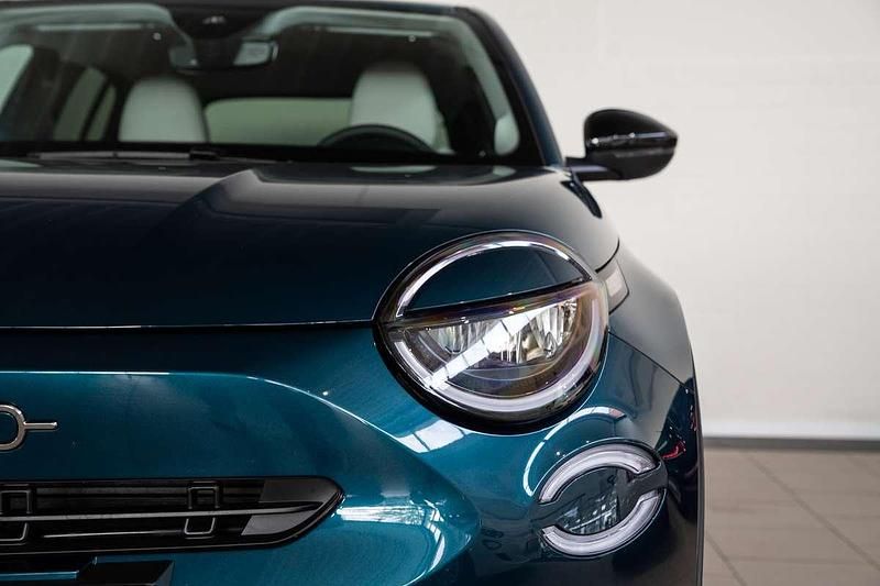 Occasion Fiat 600 La Prima 101 PK (74 kW) 2025 Blauw SUV