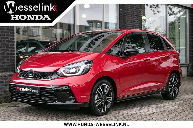 Rood Gebruikt 2024 Honda Jazz Advance Hatchback | € 29.950 (Eerlijke prijs) - Afbeelding 1/4