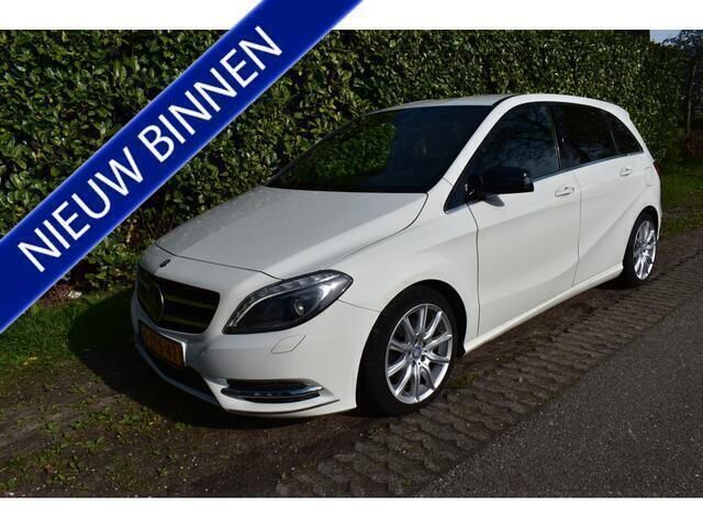 Wit Gebruikt 2013 Mercedes B180 Prestige MPV | € 11.980 (Eerlijke prijs) - Afbeelding 1/4