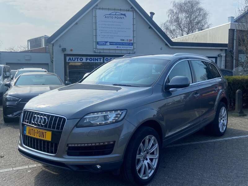 Grijs, metallic lak Gebruikt 2010 Audi Q7 Premium SUV | € 10.899 (Eerlijke prijs) - Afbeelding 1/3