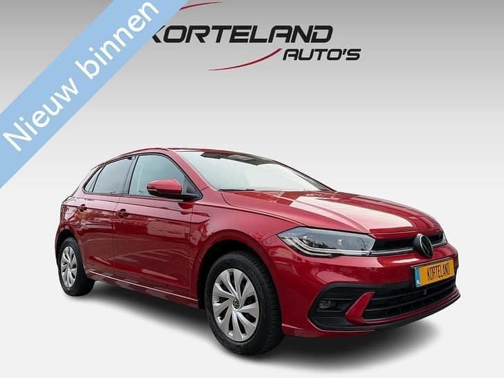 Rood Occasion 2024 VW Polo Style Hatchback | € 21.950 (Super prijs) - Afbeelding 1/4