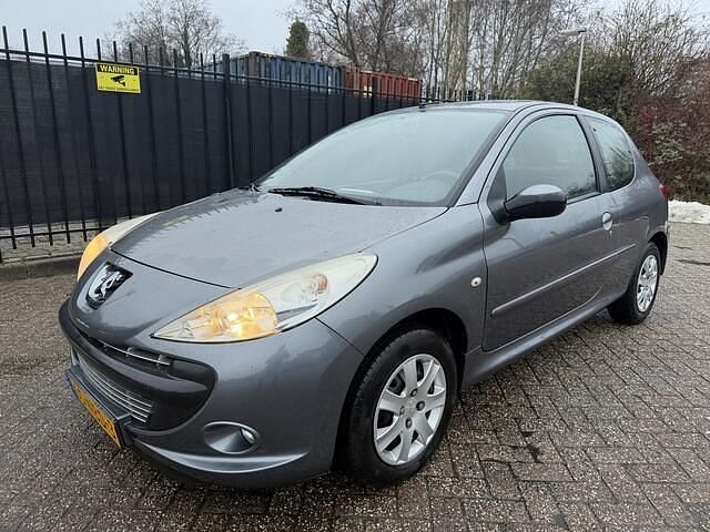 Grijs Occasion 2010 Peugeot 206+ Hatchback | € 2.450 (Super prijs) - Afbeelding 1/4
