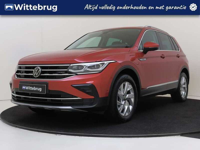 Rood Gebruikt 2022 VW Tiguan Business+ SUV | € 36.925 (Super prijs) - Afbeelding 1/3