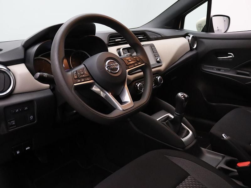 Occasion Nissan Micra Acenta 101 PK (74 kW) 2020 Creme Hatchback