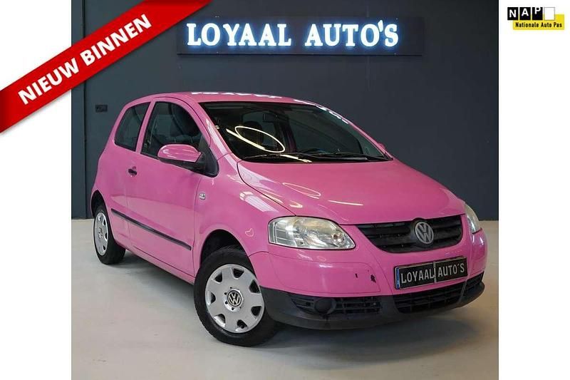 Roze Occasion 2008 VW Fox Trendline Hatchback | € 999 (Eerlijke prijs) - Afbeelding 1/4