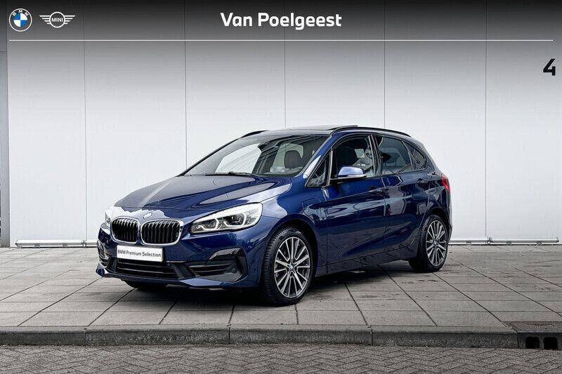 Blauw, metallic lak Gebruikt 2022 BMW 225 Active Tourer Executive MPV | € 30.900 - Afbeelding 1/4