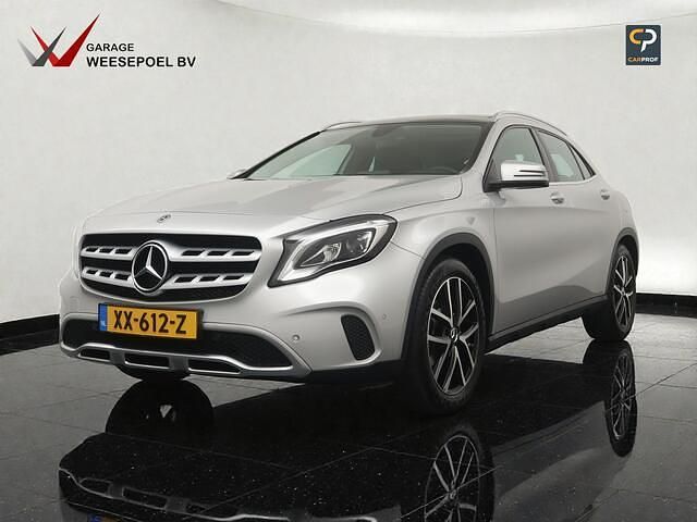 Grijs Gebruikt 2018 Mercedes GLA200 Premium SUV | € 20.950 (Goede deal) - Afbeelding 1/3