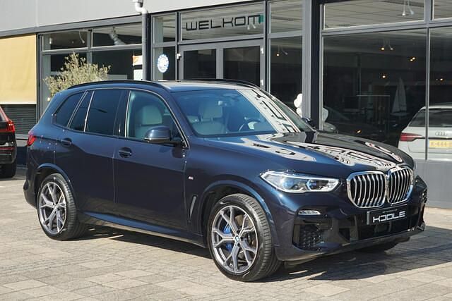 Zwart Occasion 2021 BMW X5 Executive SUV | € 58.980 (Super prijs) - Afbeelding 1/4