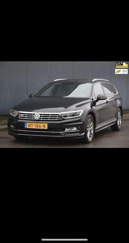 Zwart Occasion 2017 VW Passat R Stationwagen | € 15.700 (Iets duurder) - Afbeelding 1/4
