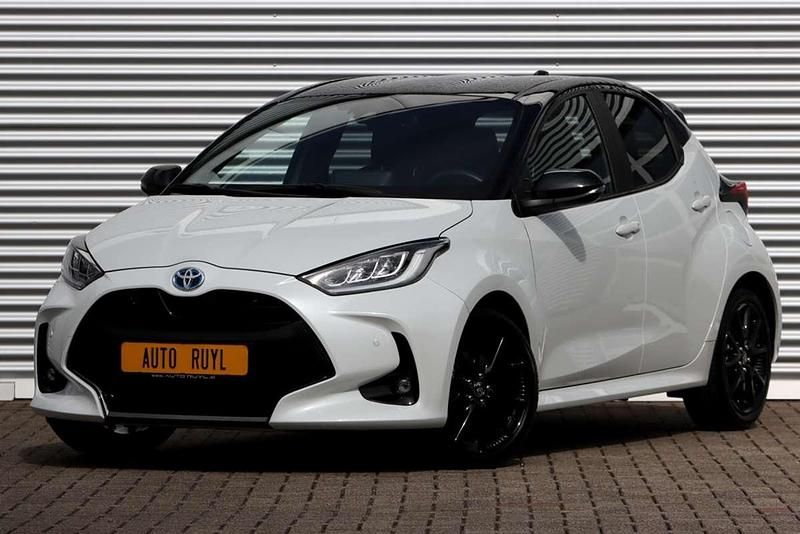 Occasion 2022 Toyota Yaris Hybrid Executive Hatchback – 6181AE AE ...