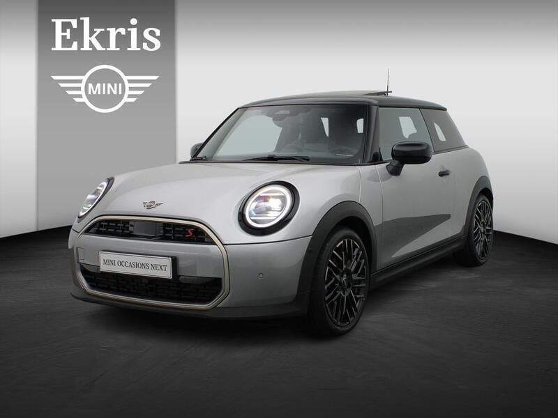 Grijs Gebruikt 2025 Mini Cooper S Favoured Hatchback | € 42.950 - Afbeelding 1/4