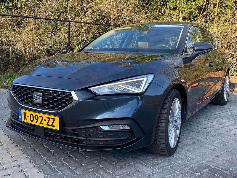 Grijs Gebruikt 2020 Seat Leon FR Stationwagen | € 17.500 (Super prijs) - Afbeelding 1/4
